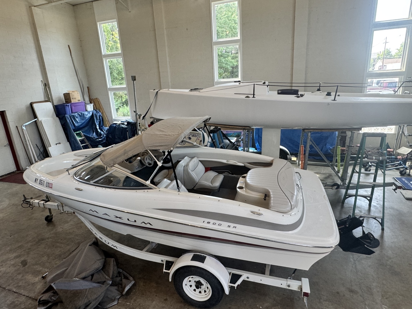 18ft Maxum Yacht For Sale