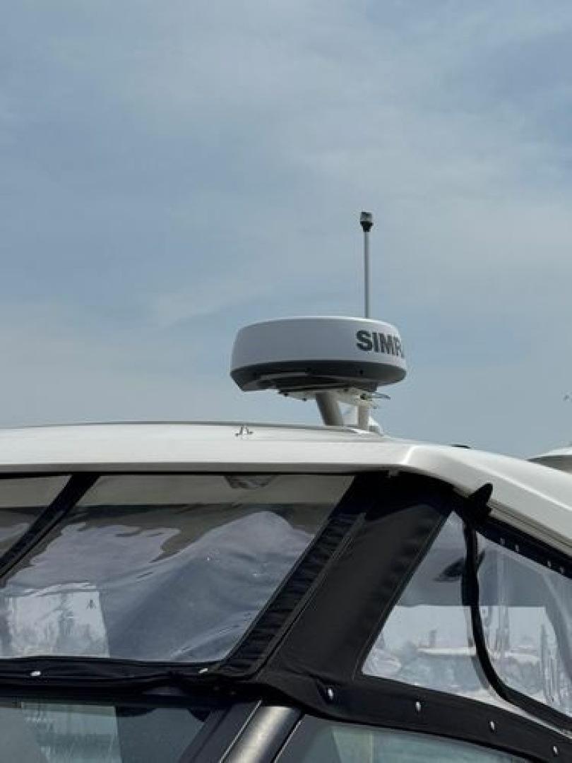 2021 Sea Ray Sundancer 320 Outboard