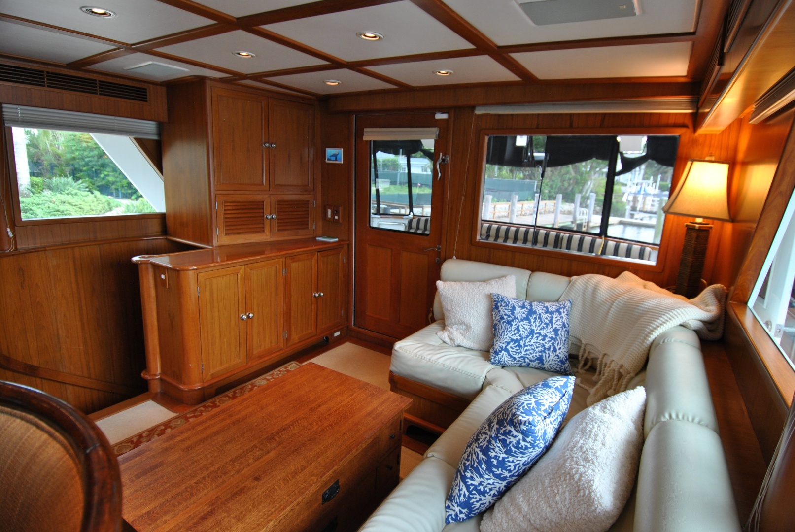 Salon Looking Aft