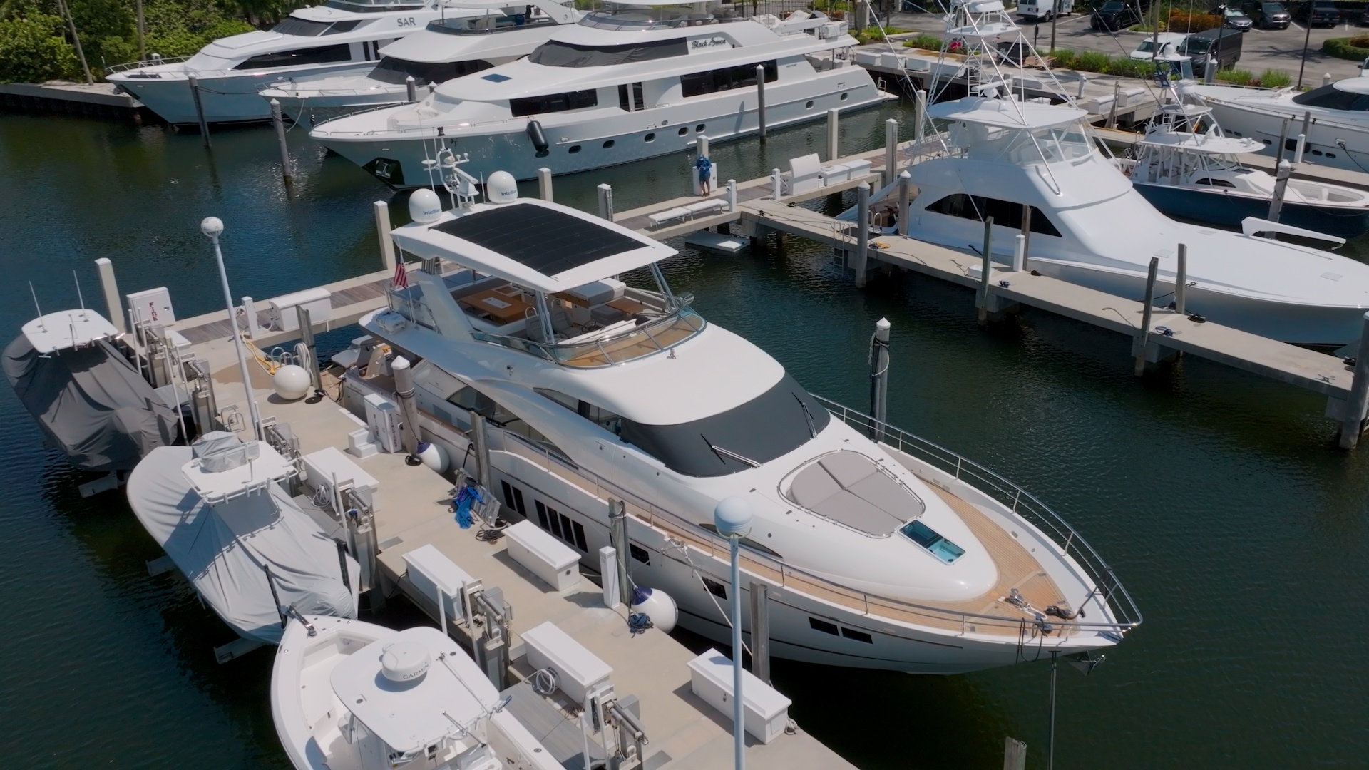 2014 Pre Owned 78 Fairline.00_01_22_09.Still023