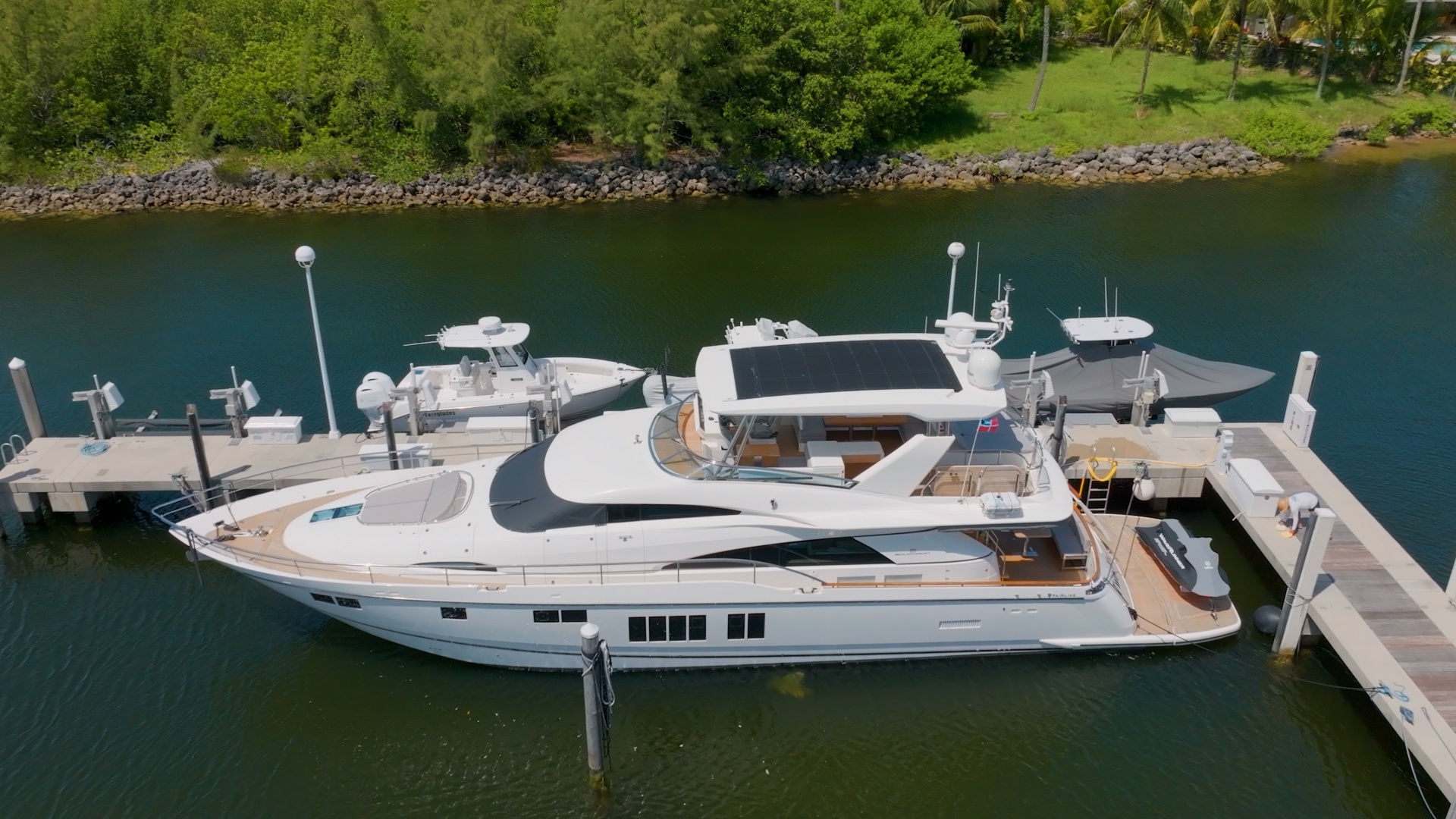 2014 Fairline Squadron