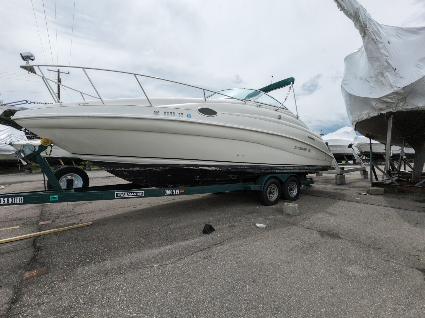 1998 Rinker 266 Fiesta Vee