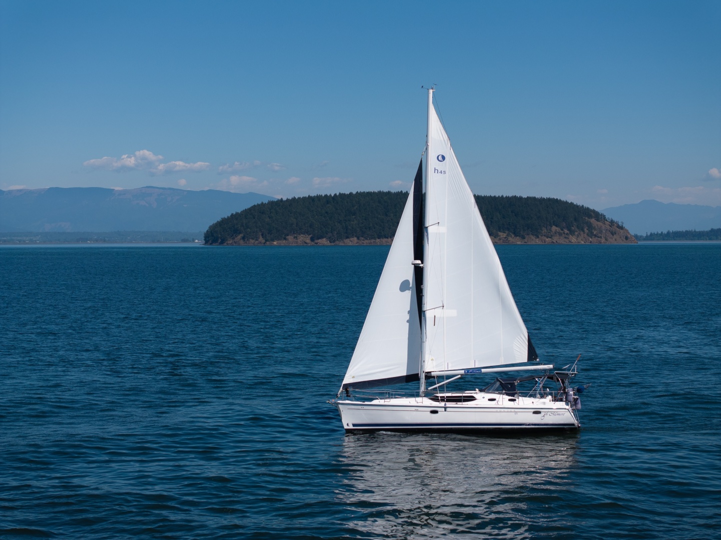 Fre Moment  45ft Hunter Yacht For Sale