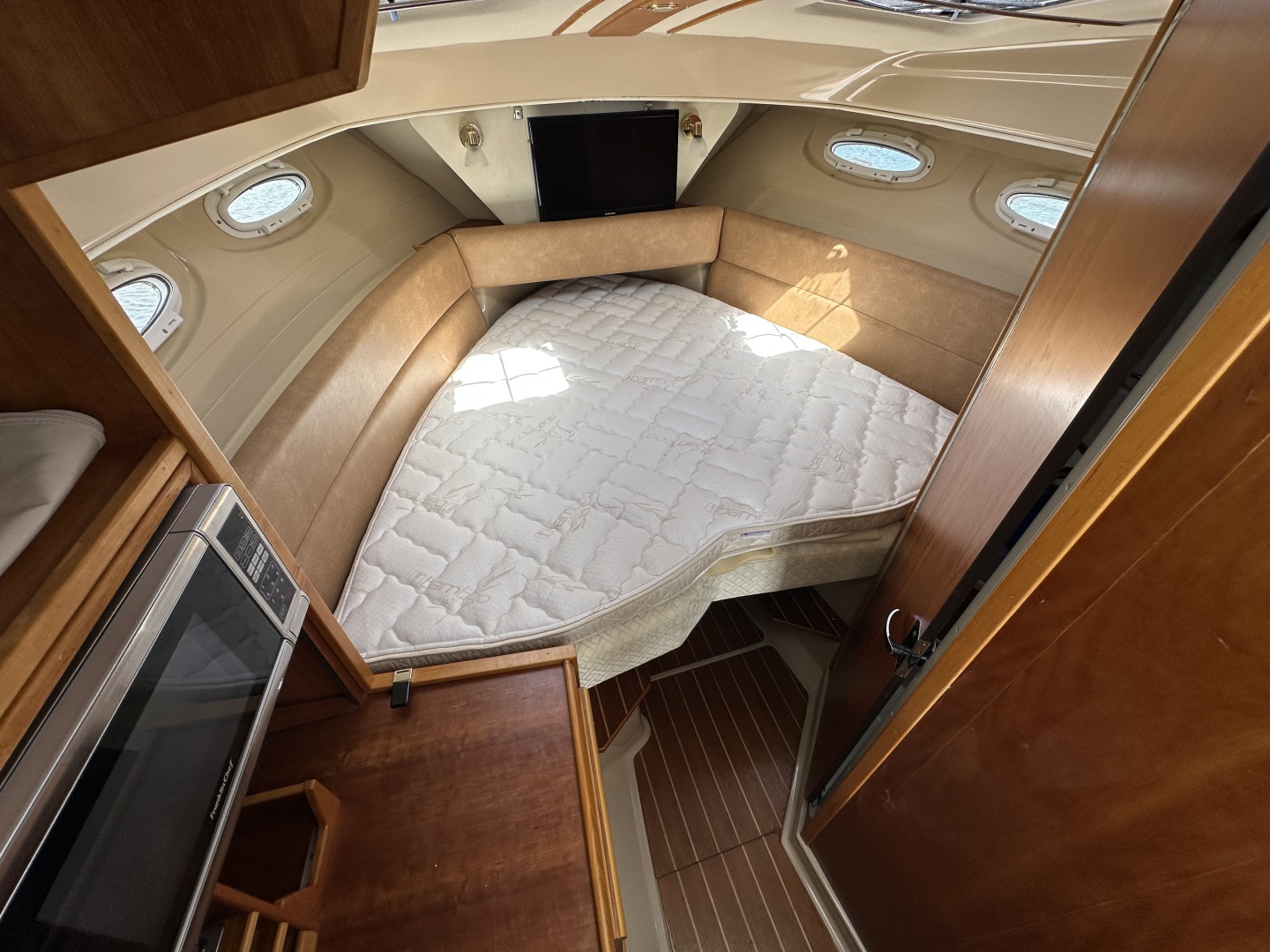 2016 Cutwater C-28 LE