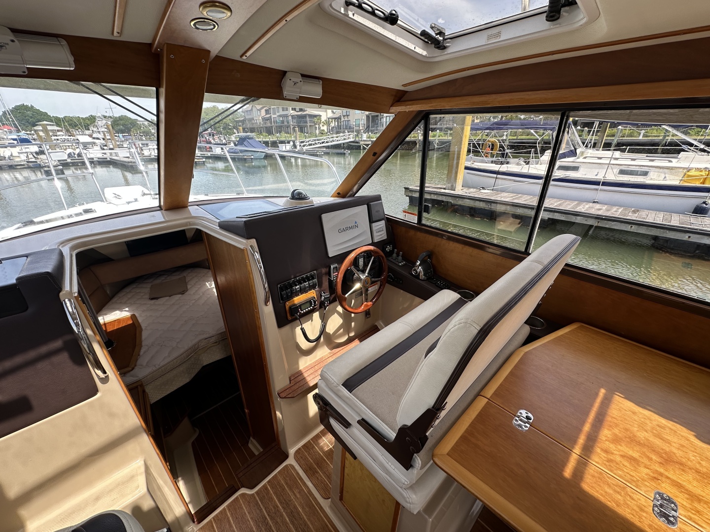 Seahorse 33ft Cutwater Yacht For Sale