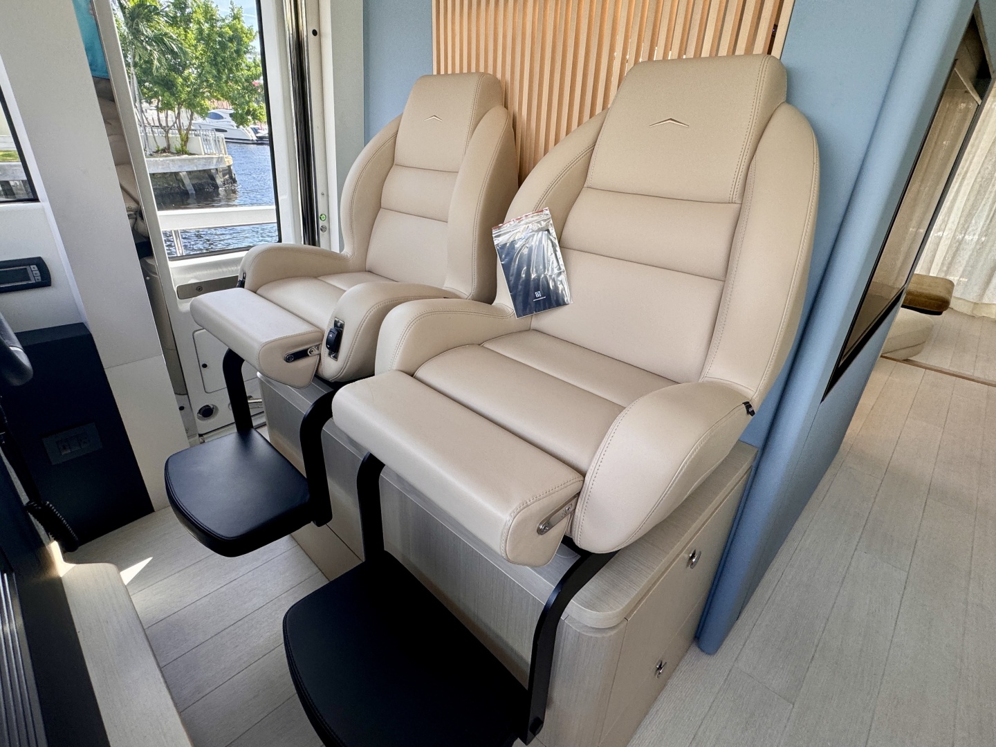 2025 Azimut 
