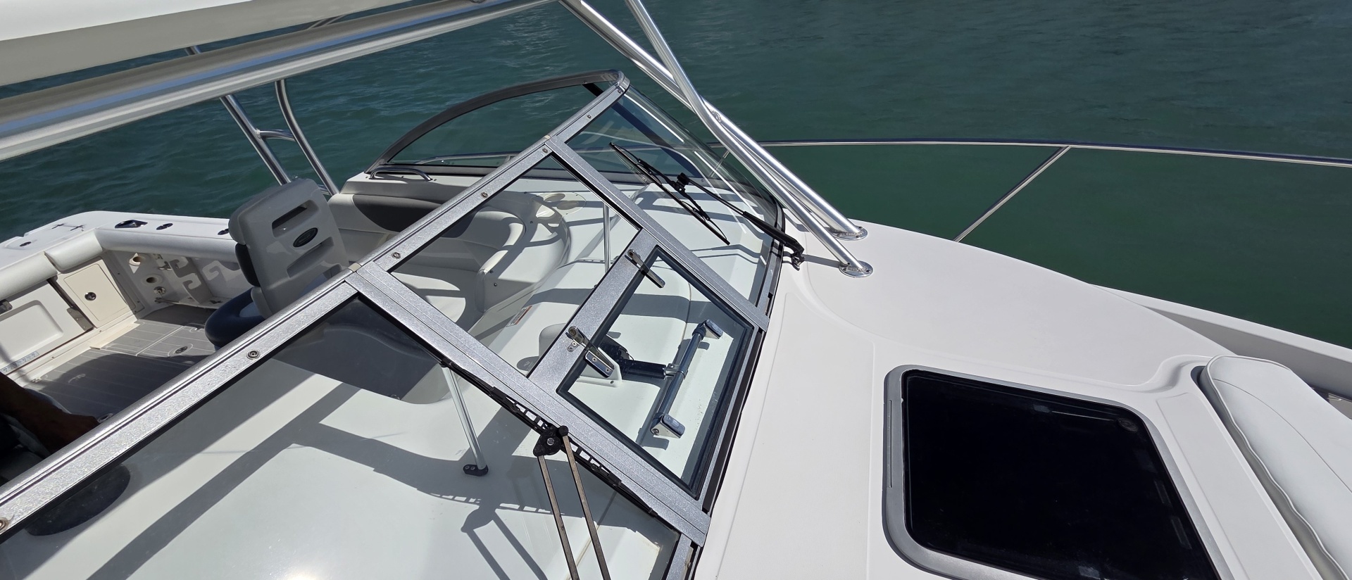 2007 Boston Whaler 305 Conquest