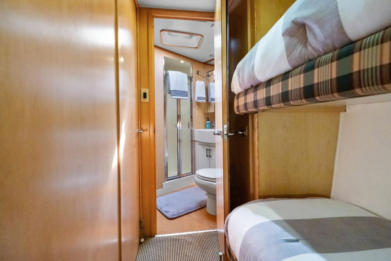 1998 Hatteras Sport Fisherman