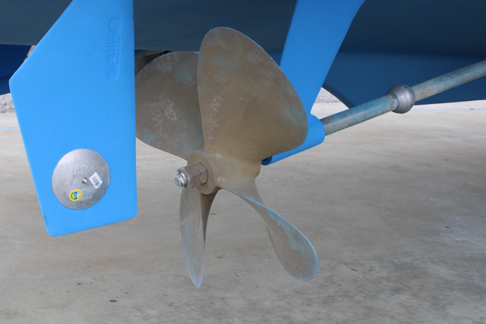 42 ft Bertram - Props