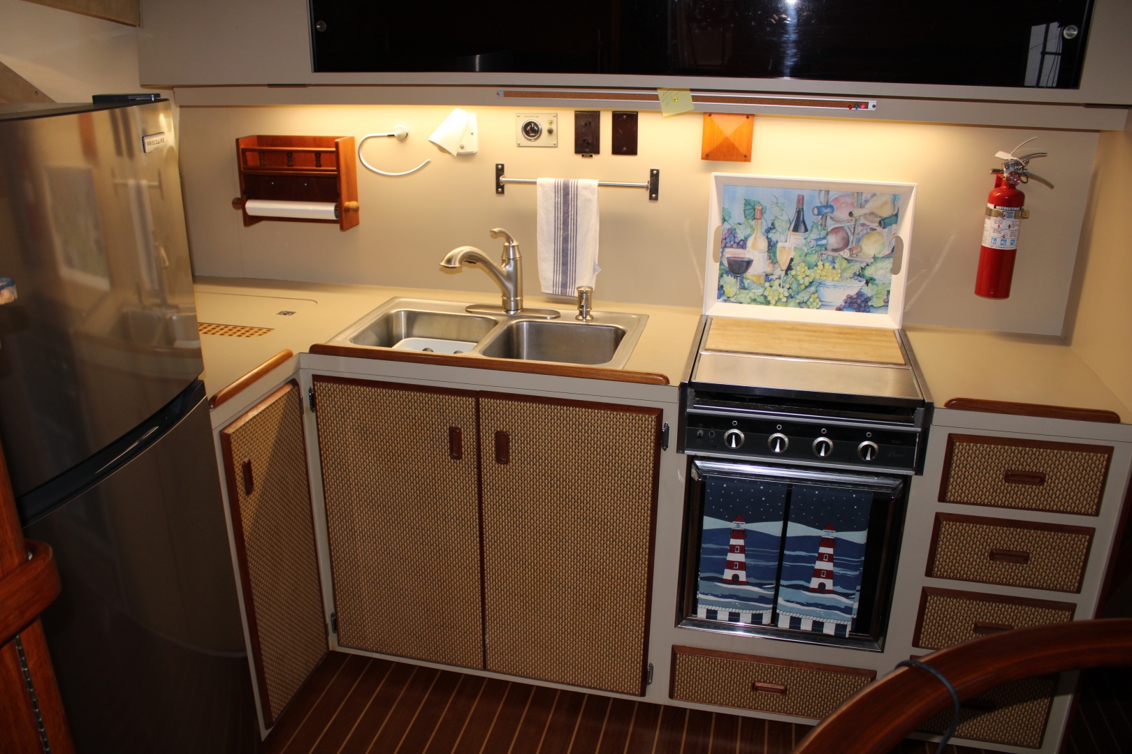 42 ft Bertram - Galley