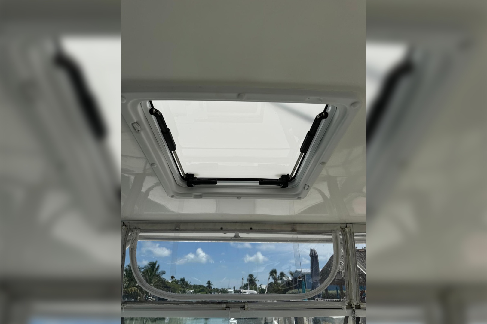 2006 Luhrs 28 Open