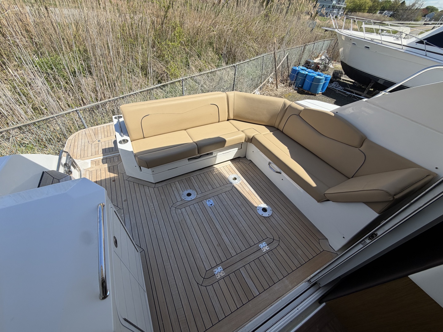 2016 Cruisers Yachts 41 Cantius
