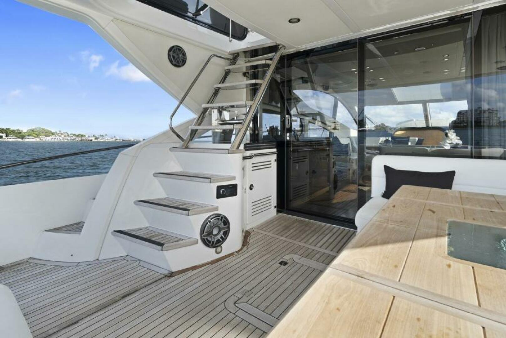 2015 Sunseeker Sport Yacht