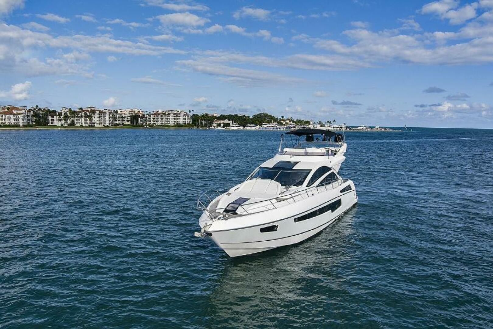 2015 Sunseeker Sport Yacht