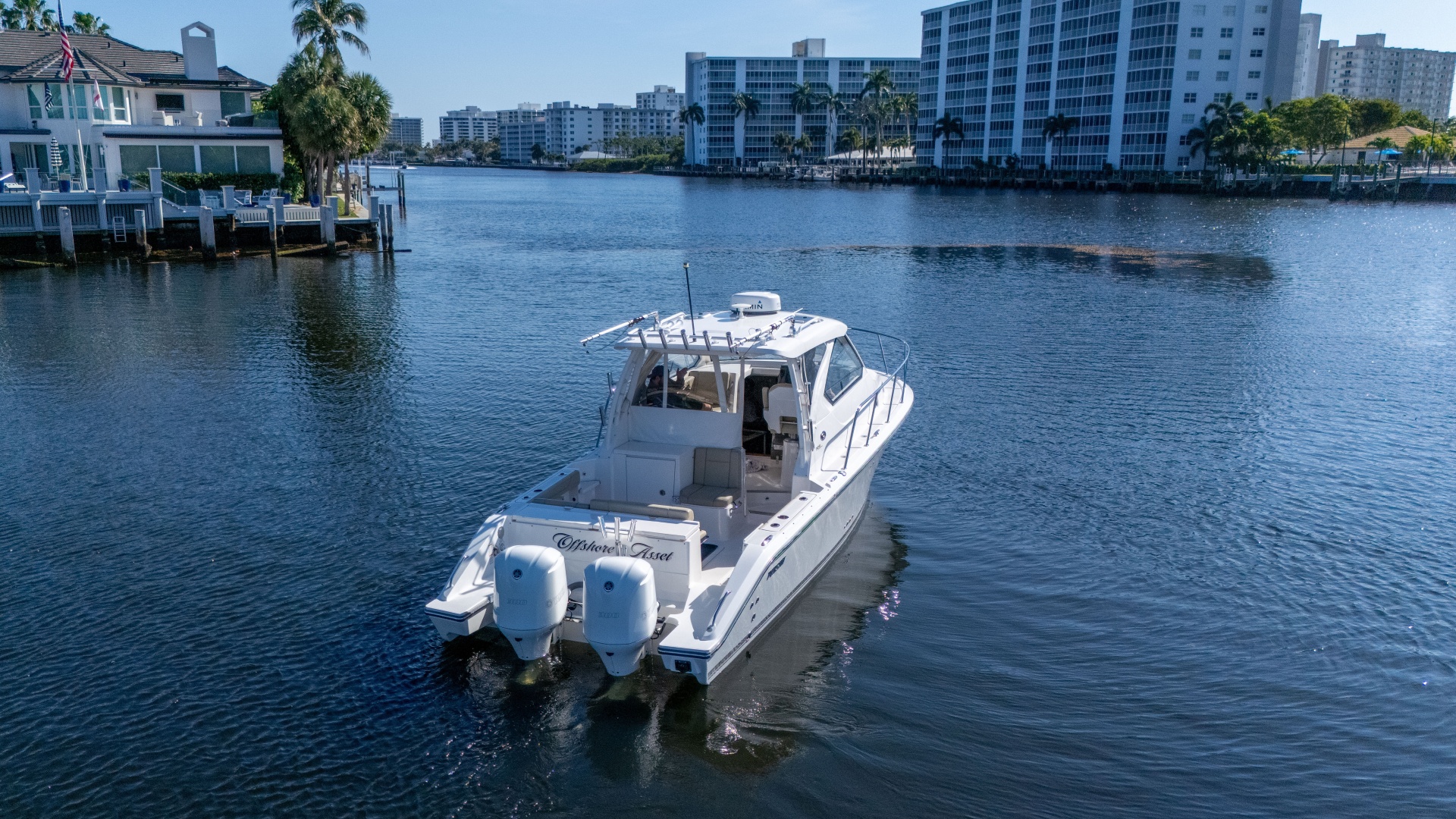 2018 Pursuit 325 OS