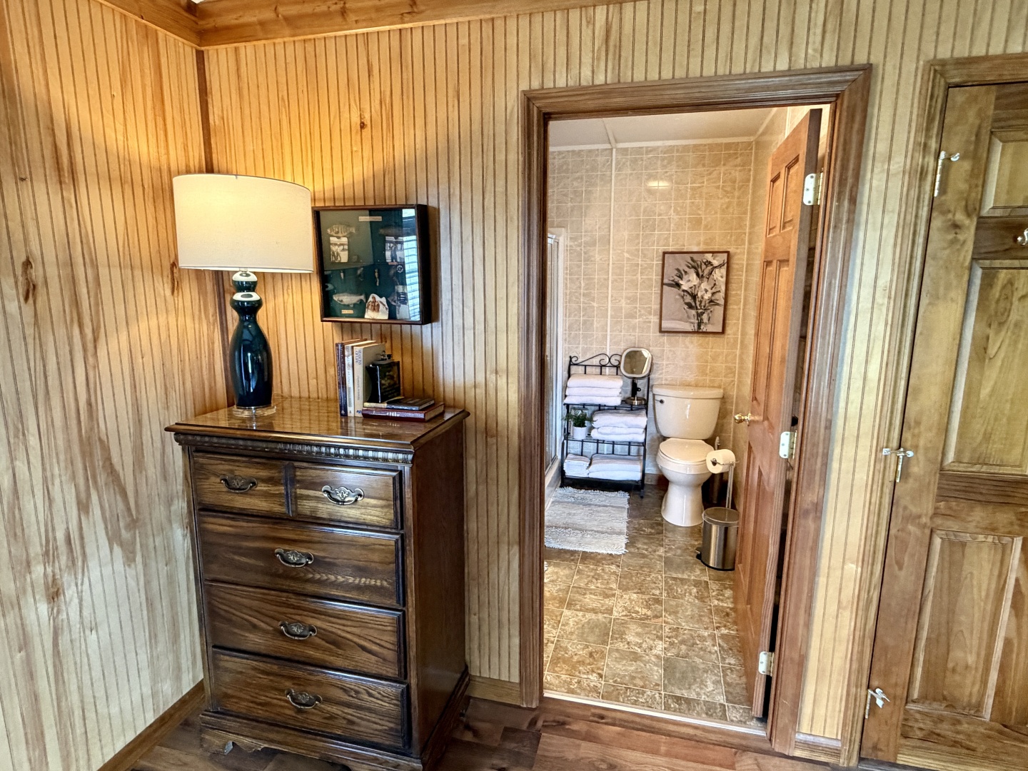 2002 Custom 20 x 53 Floating Cabin - Approx 999/sqft