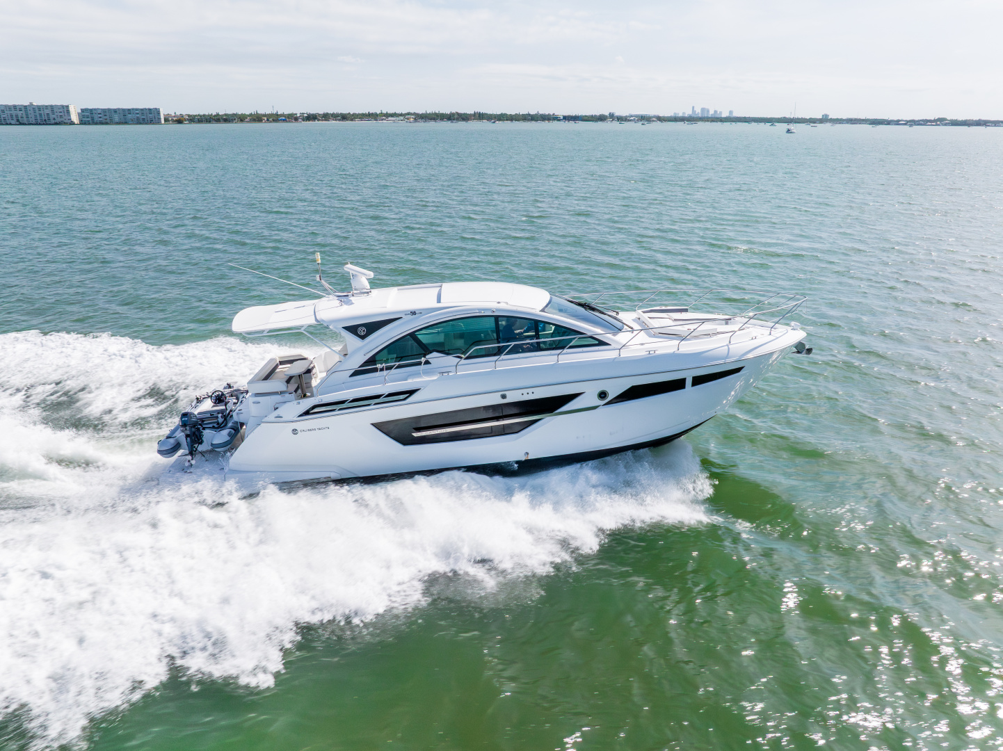 2018 Cruisers Yachts 50 CANTIUS