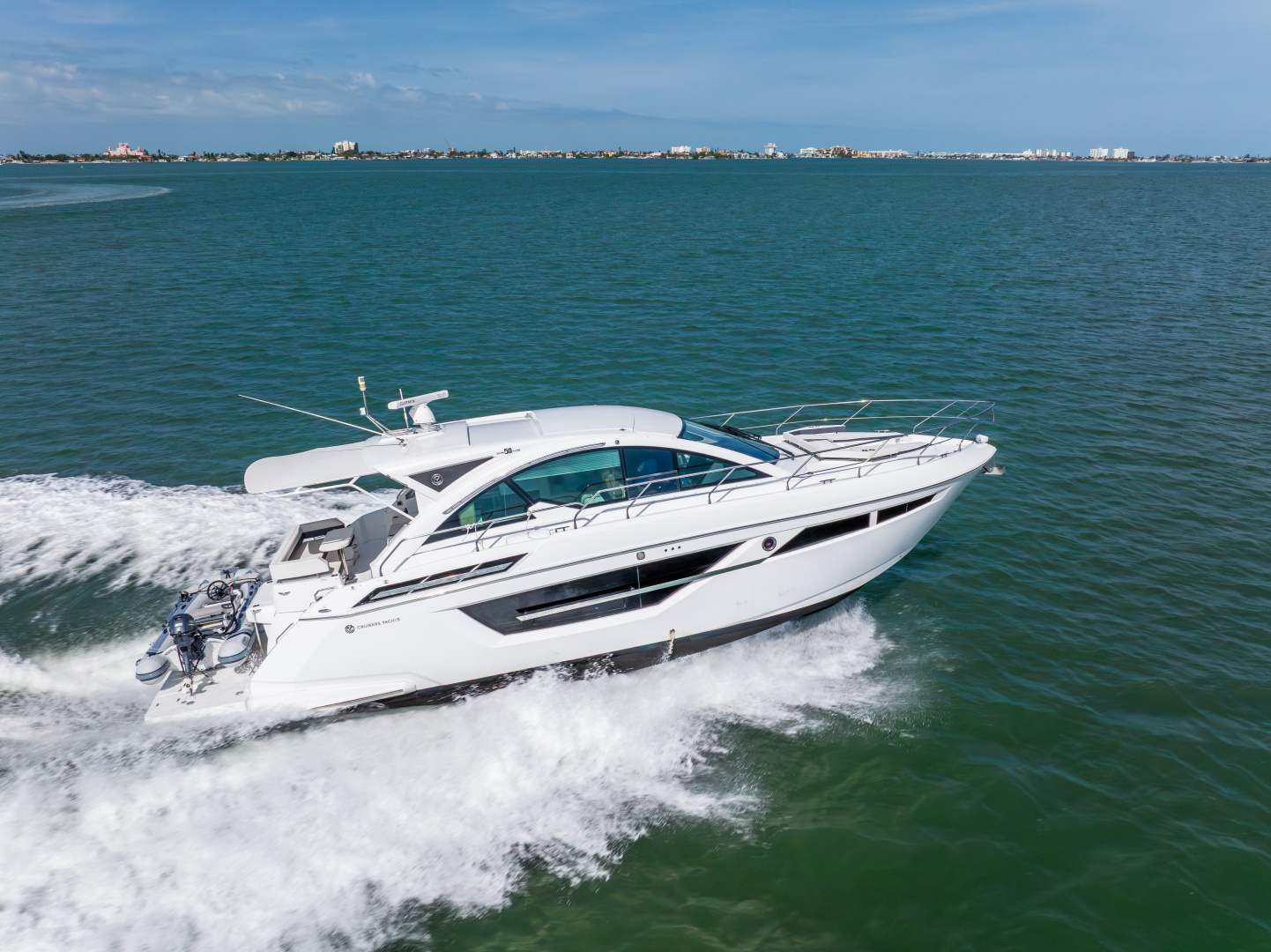 2018 Cruisers Yachts 50 CANTIUS