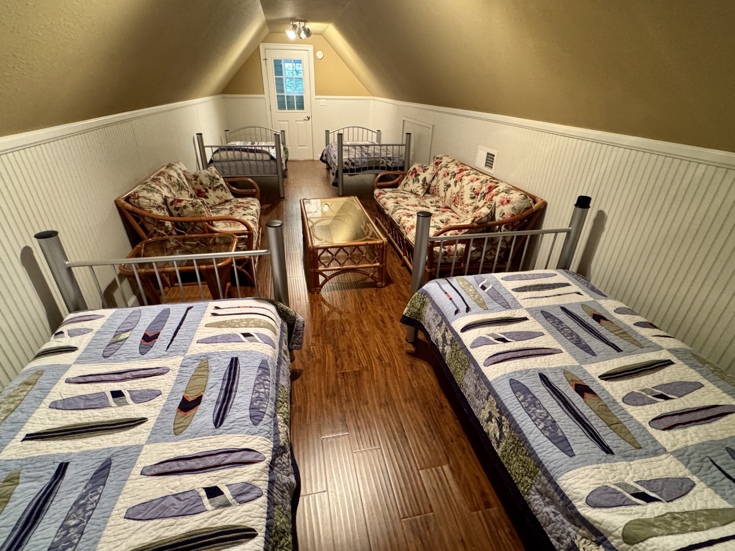 2006 Custom 20 x 43 Floating Cabin - Approx 812sqft