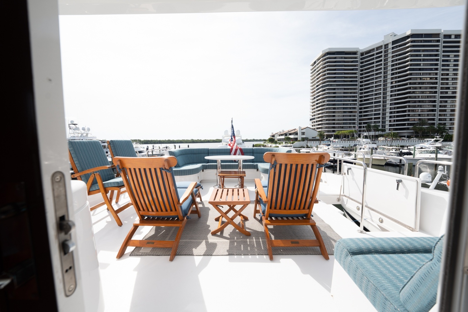 Breakaway 80ft Hatteras Yacht For Sale Breakaway 80ft Hatteras Yacht For Sale