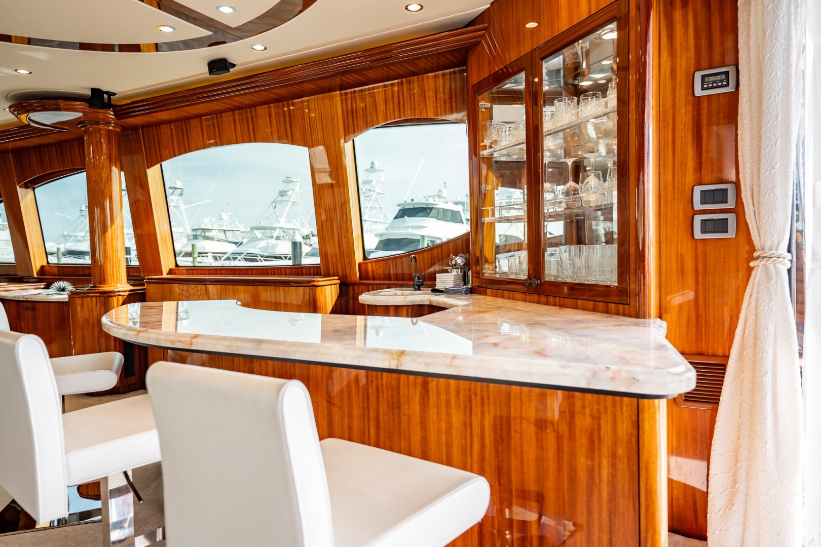 Breakaway 80ft Hatteras Yacht For Sale Breakaway 80ft Hatteras Yacht For Sale