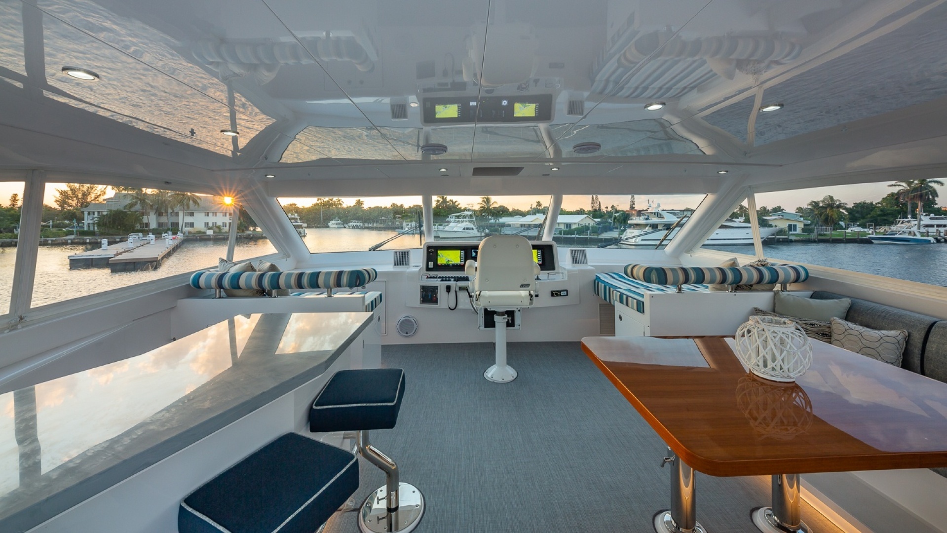 Horizon PC60 Yacht For Sale