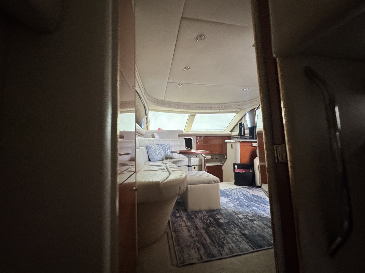 2001 Sea Ray 380 Aft Cabin
