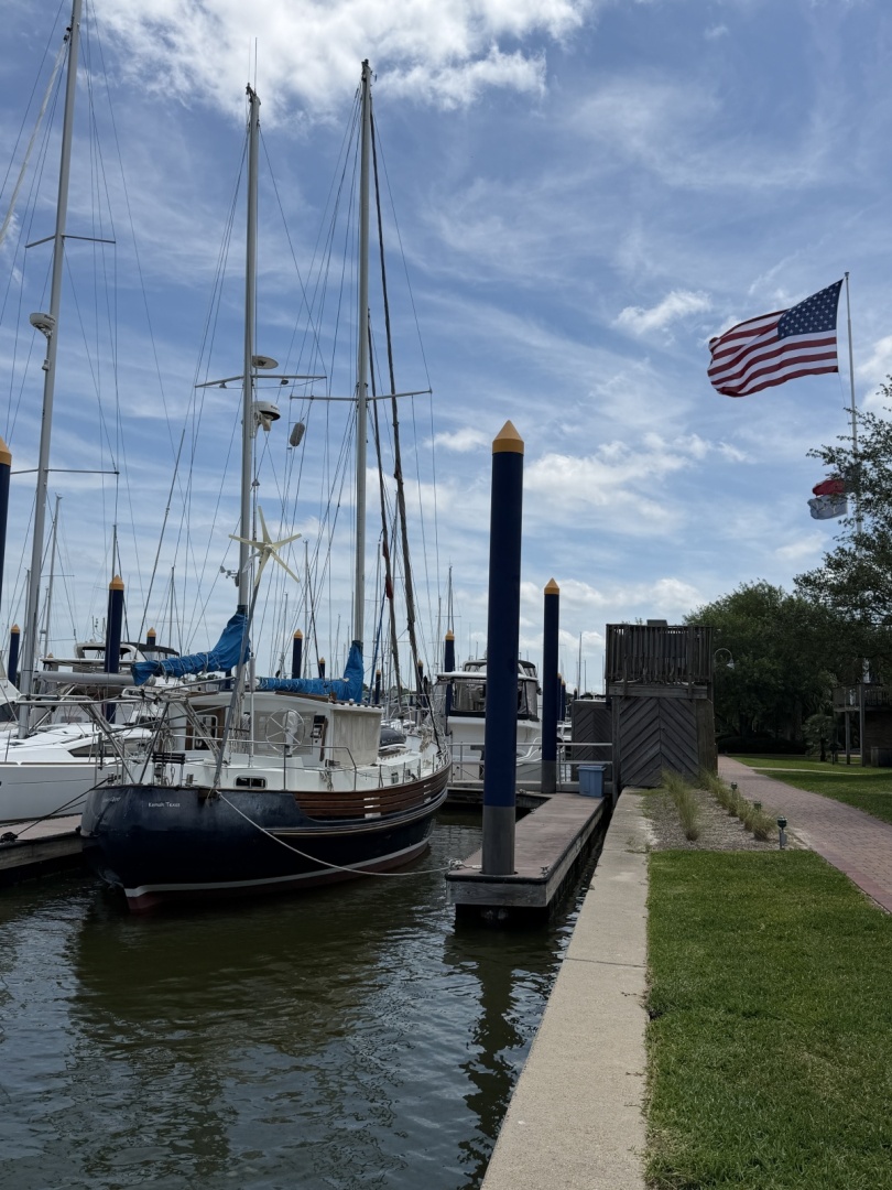 Yankee Clipper 46ft Fisher Yacht For Sale