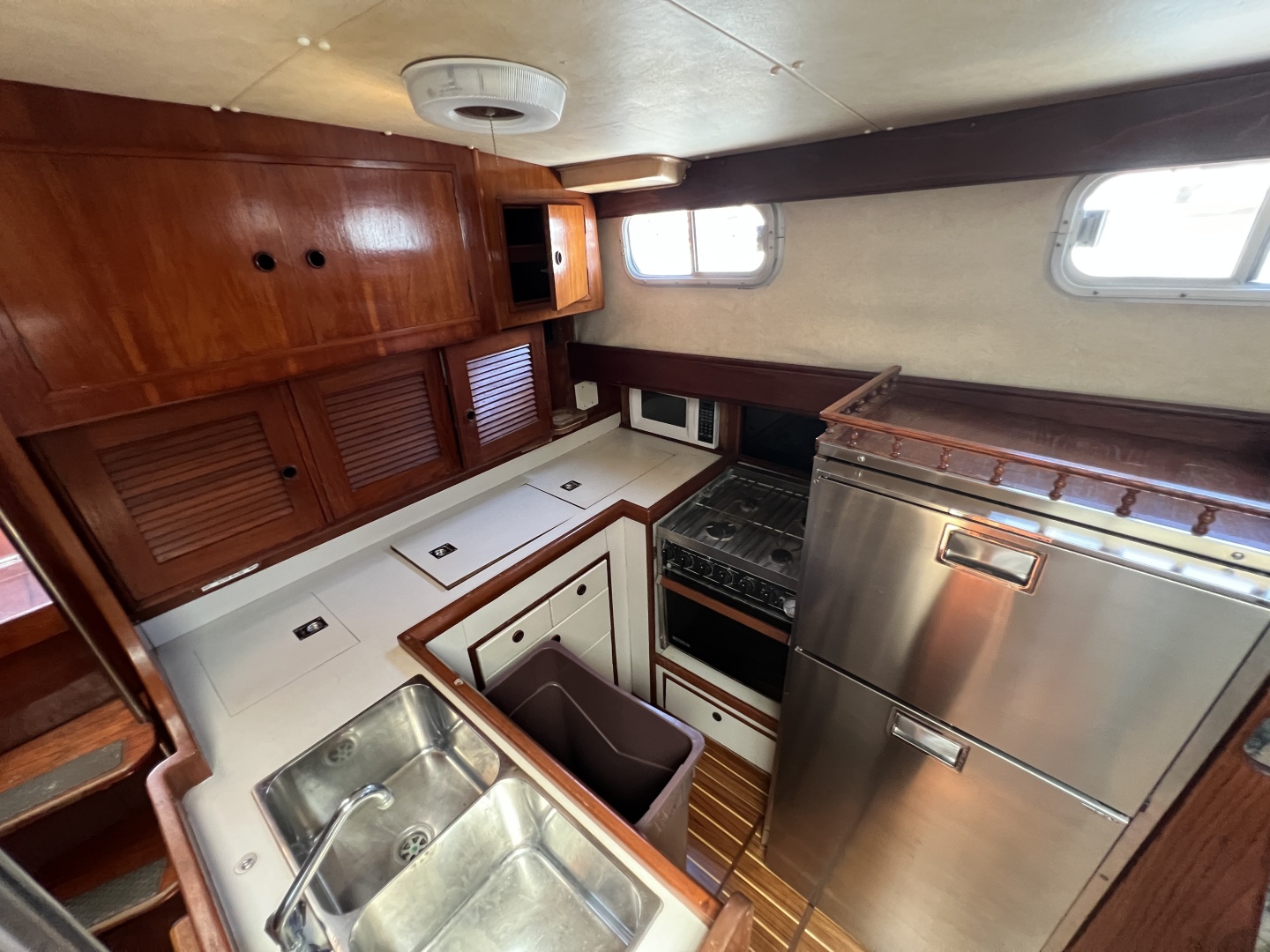 1977 Fisher 46