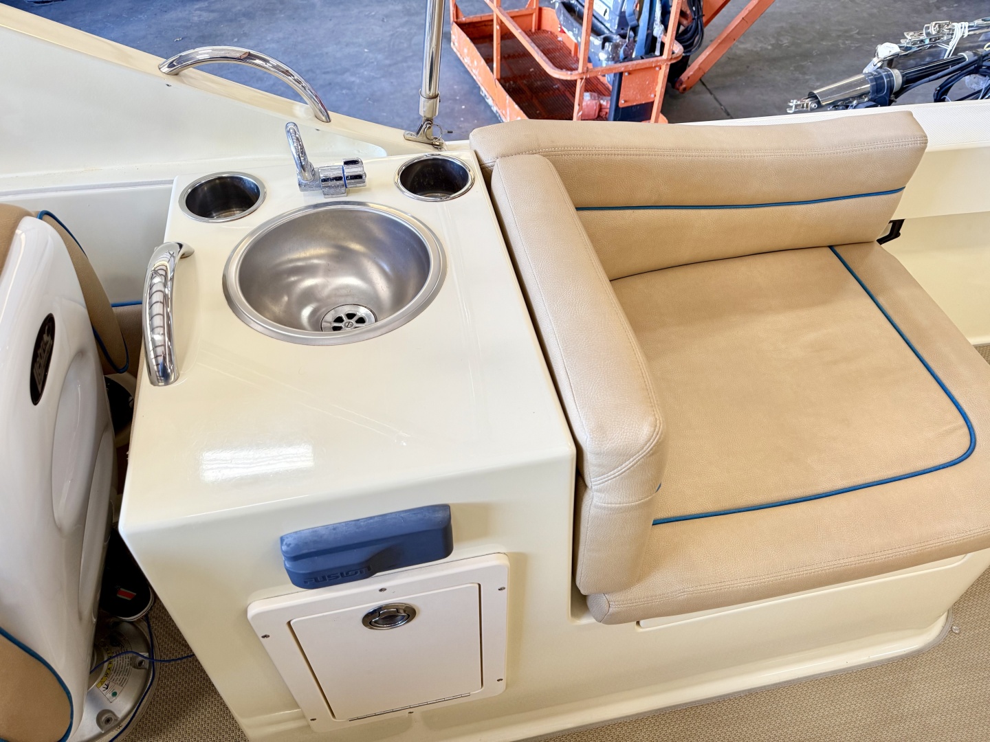 23ft Vanquish Yacht For Sale 23ft Vanquish Yacht For Sale