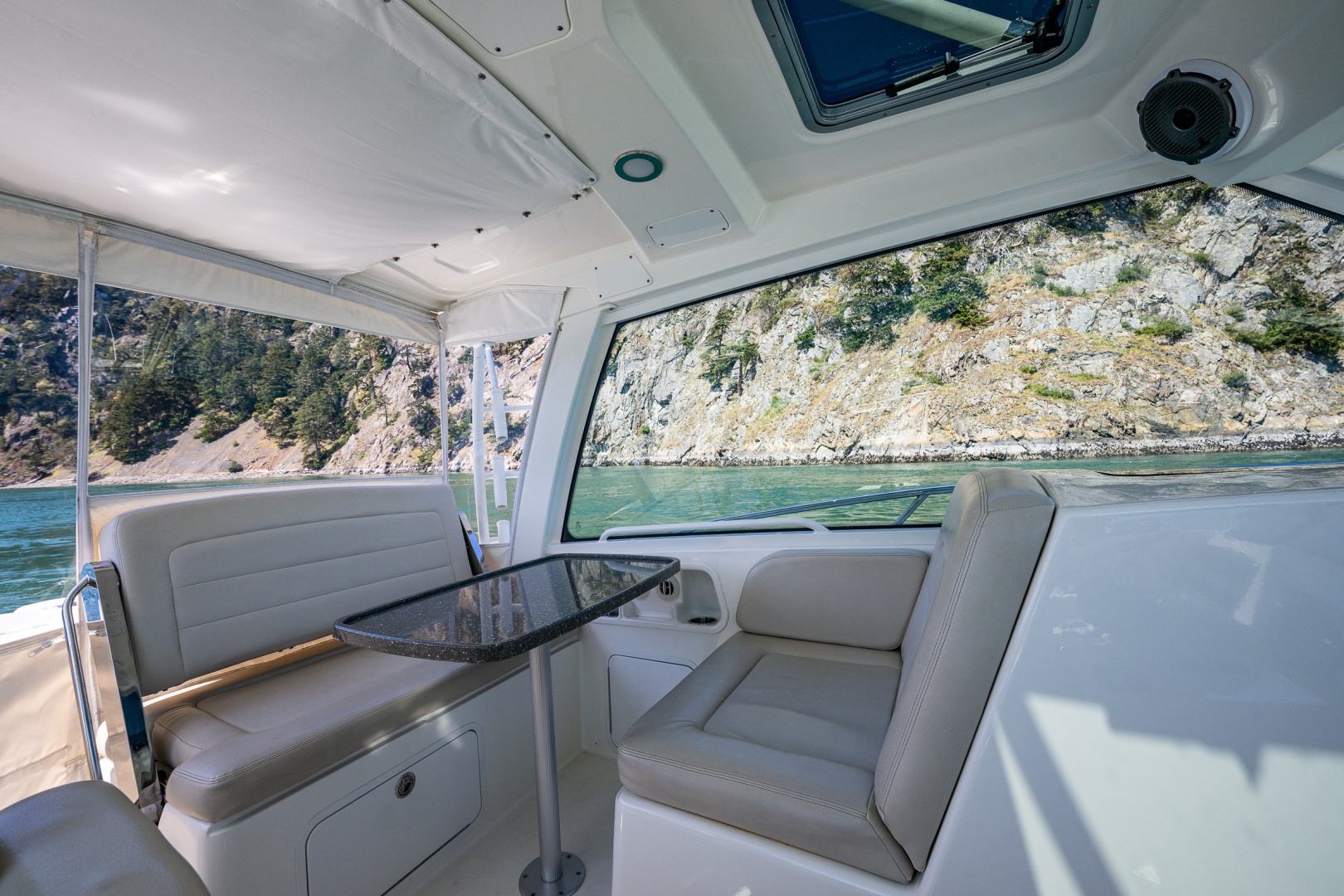 2019 Boston Whaler 345 Conquest