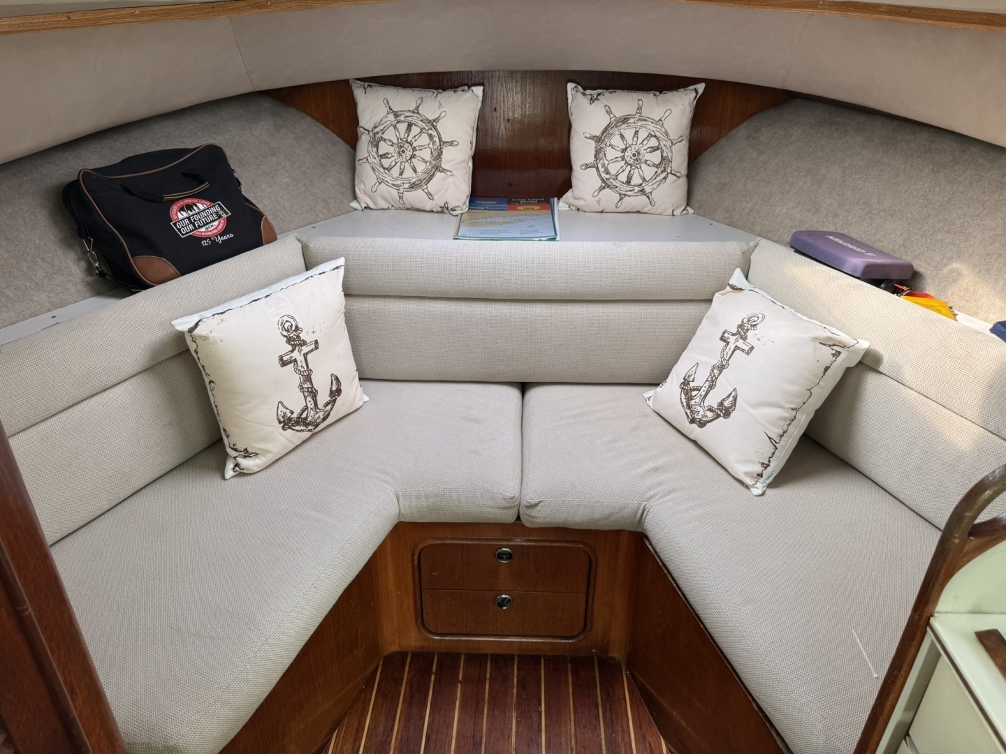 LEXI BRI 30ft Black Watch Yacht For Sale