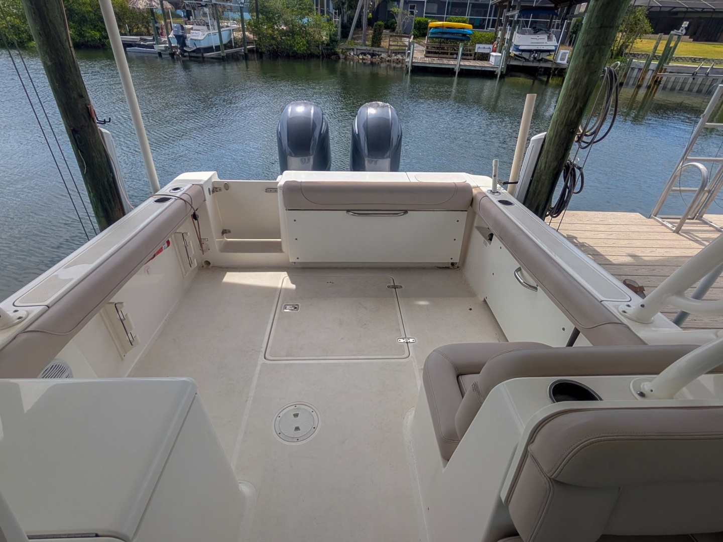 2015 Pursuit DC 265 Dual Console