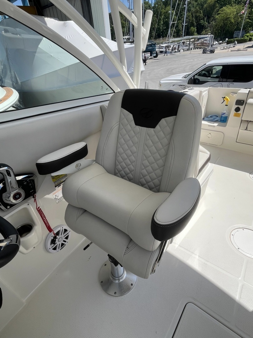 2024 Sailfish 245 DC