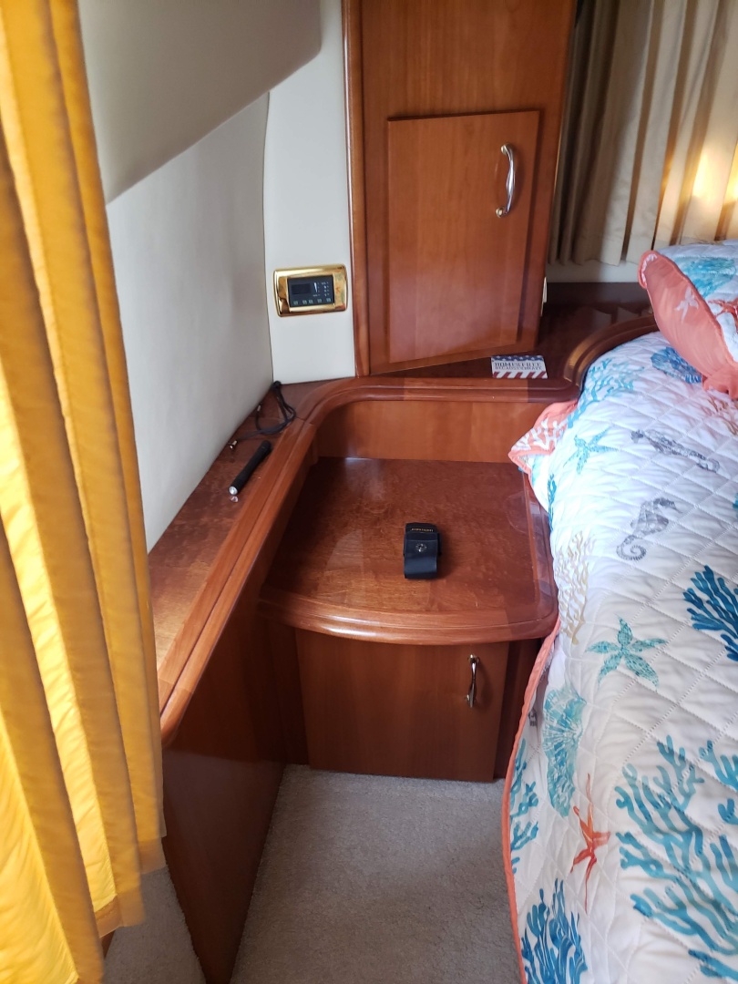 2005 Carver 444 Motor Yacht