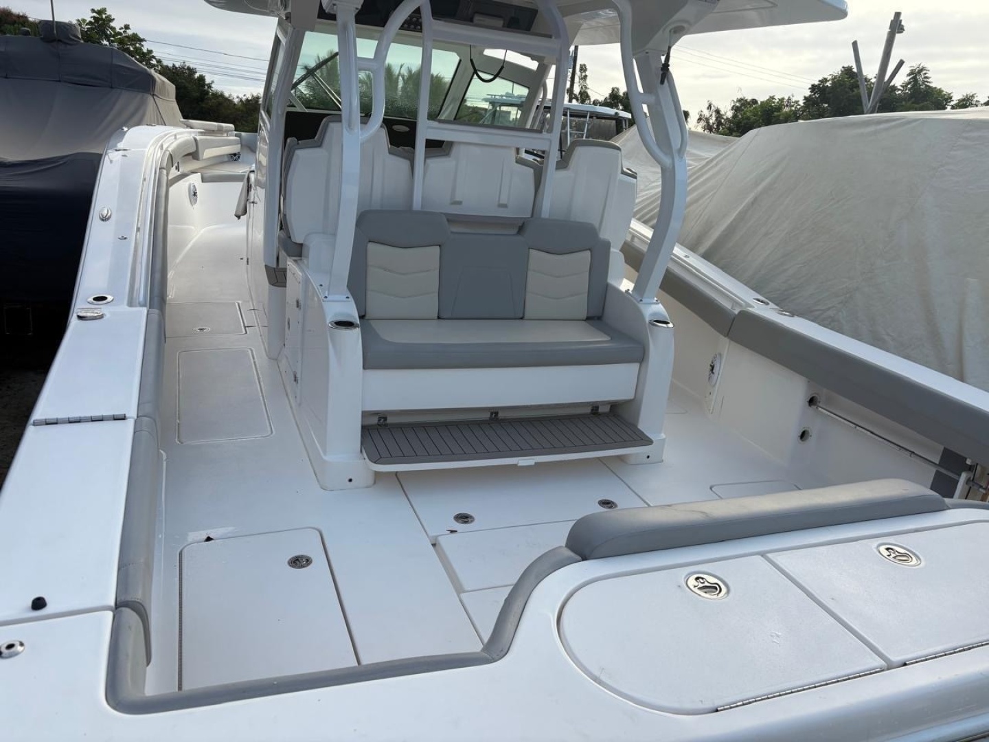 2022 Scout 380 LXF