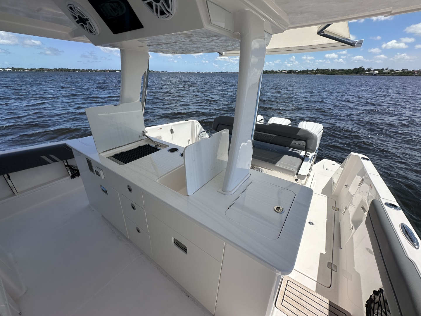 Regal 38 SAV - Photo 10