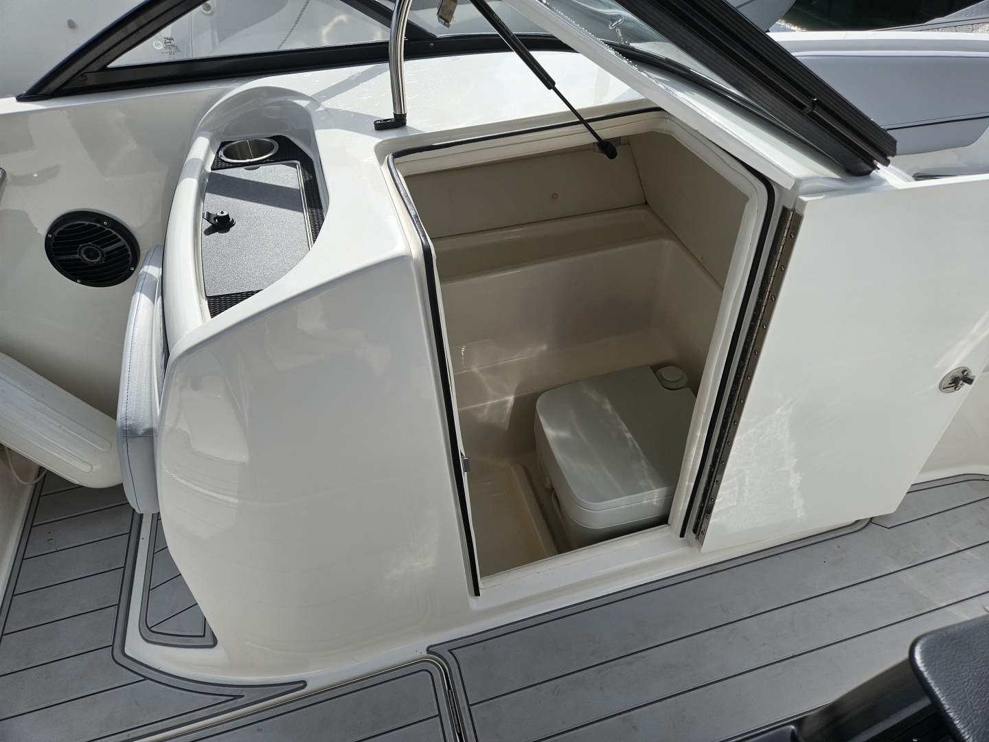 2024 Bayliner VR6 Bowrider OB