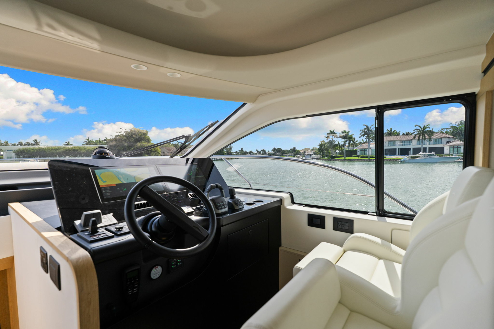 2026 Azimut FLY 62
