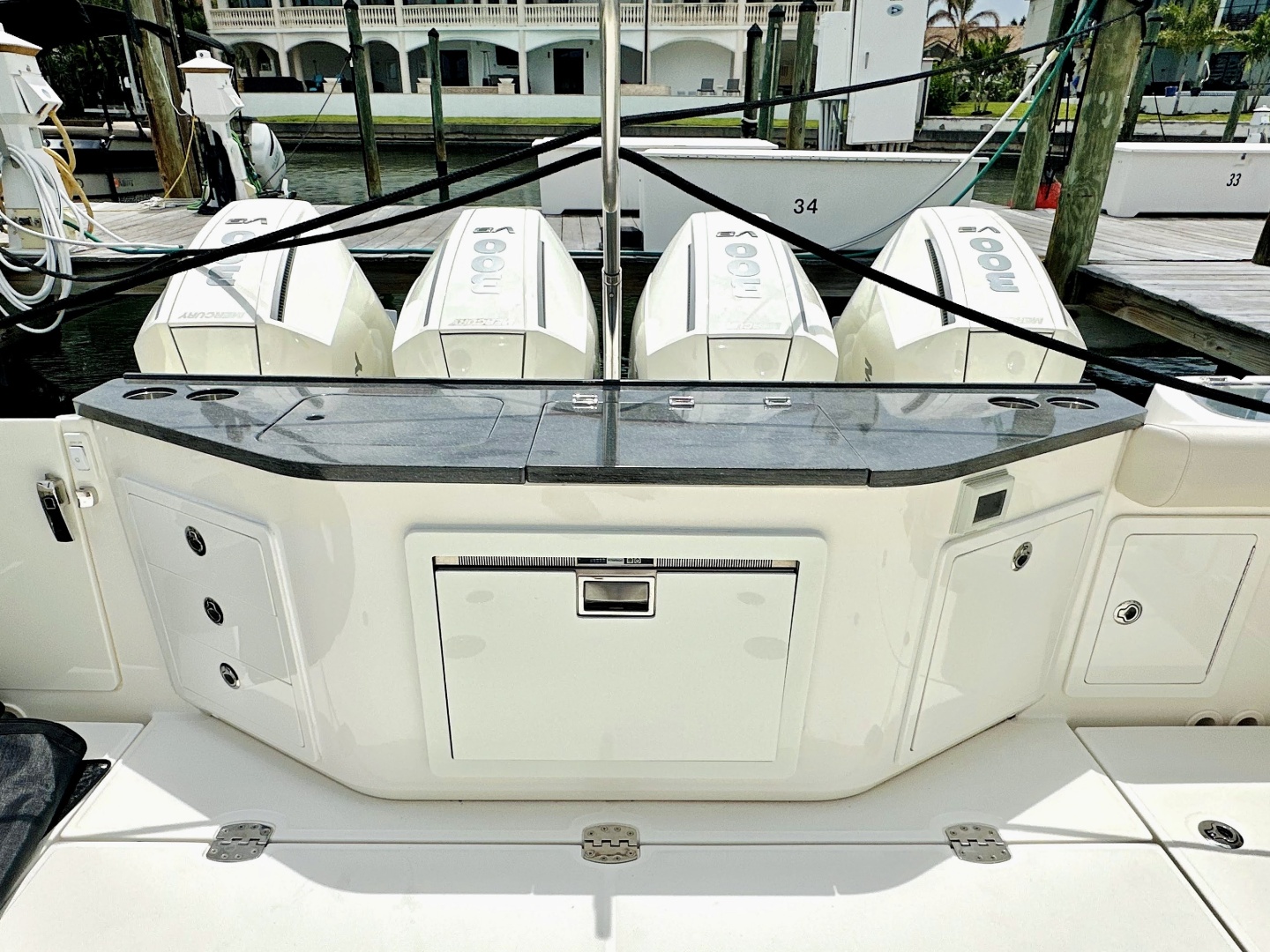 2023 Boston Whaler 405 Conquest
