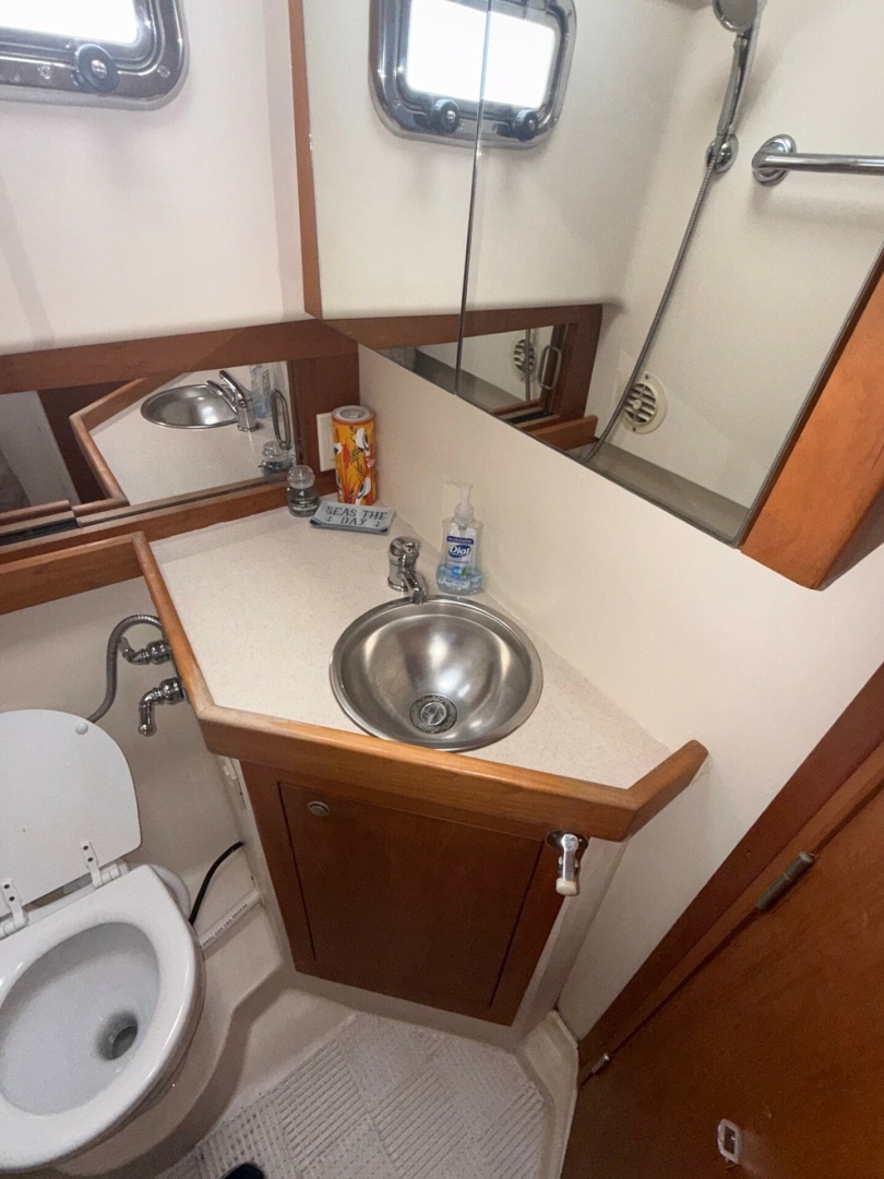 2003 Mainship 34' Pilot
