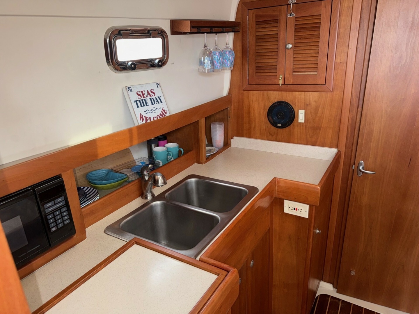 34ft Mainship Yacht For Sale