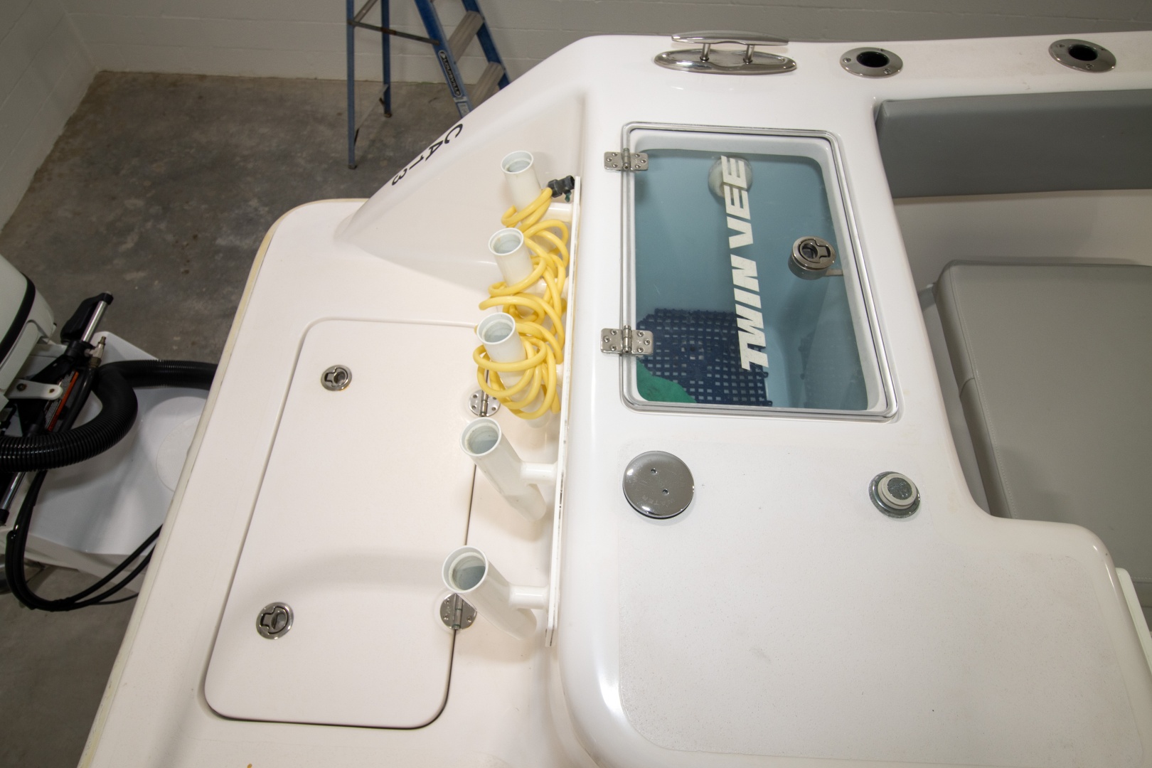 34ft Twin Vee Yacht For Sale