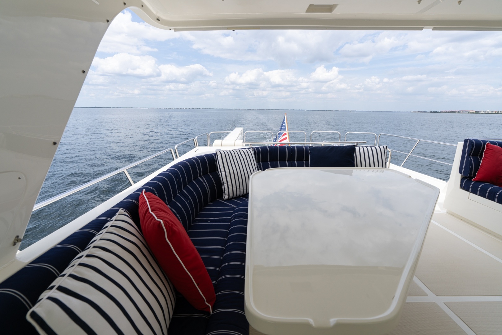 L-Shaped Starboard Settee 