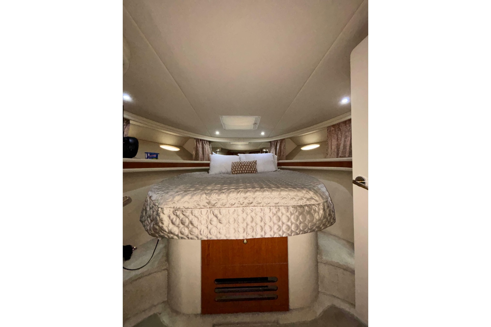 1999 Sea Ray 480 Sedan Bridge