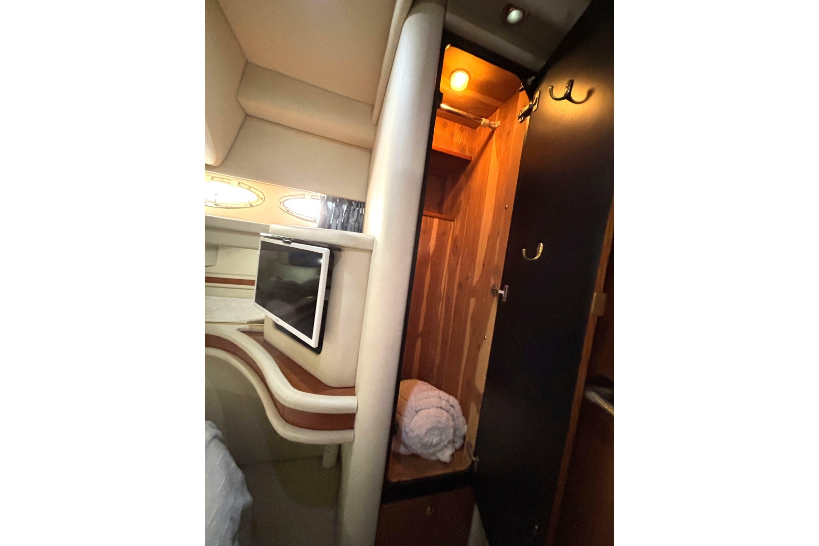 Miss Ellie 48ft Sea Ray Yacht For Sale
