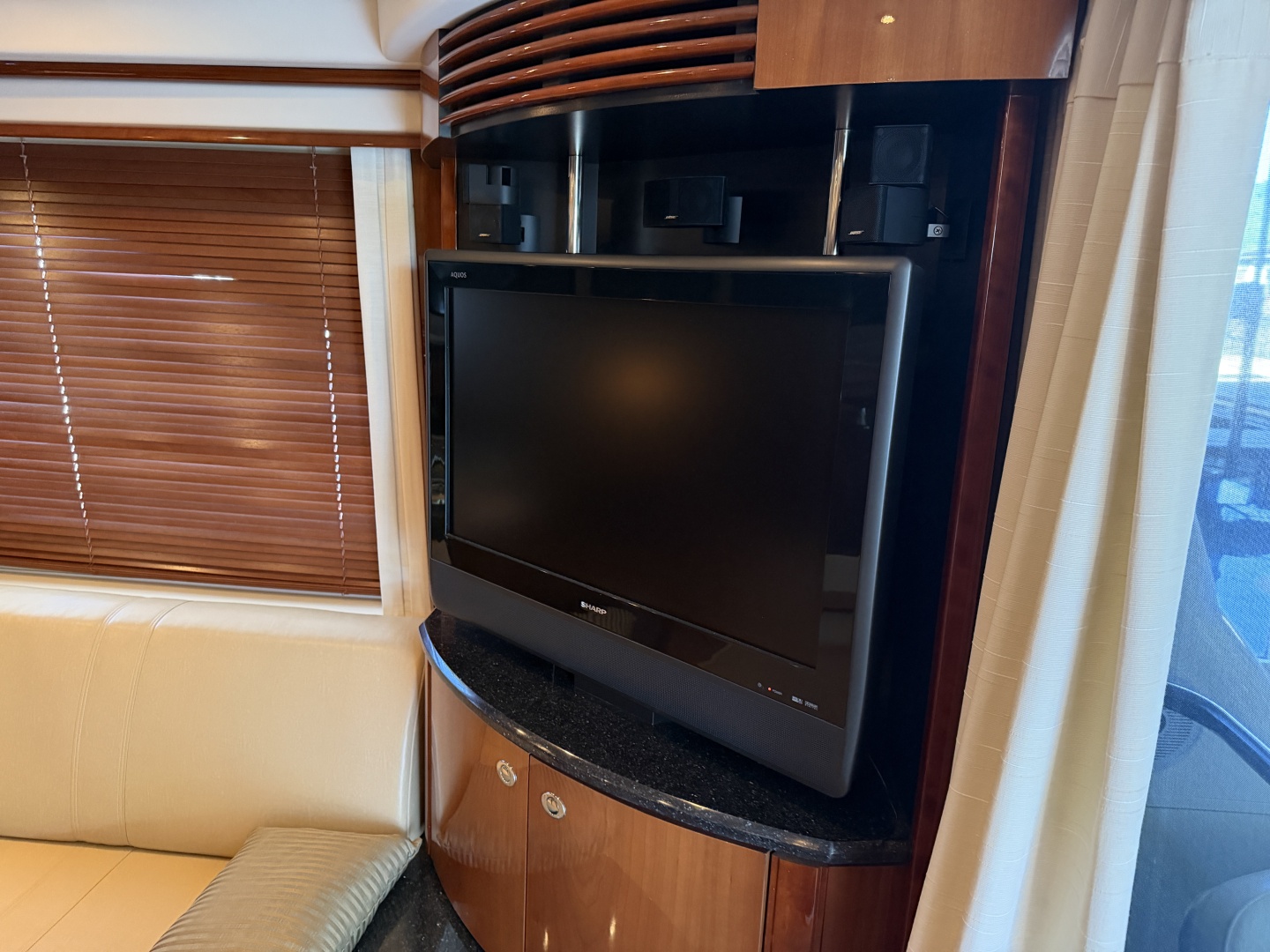 2009 Sea Ray 52 SEDAN BRIDGE