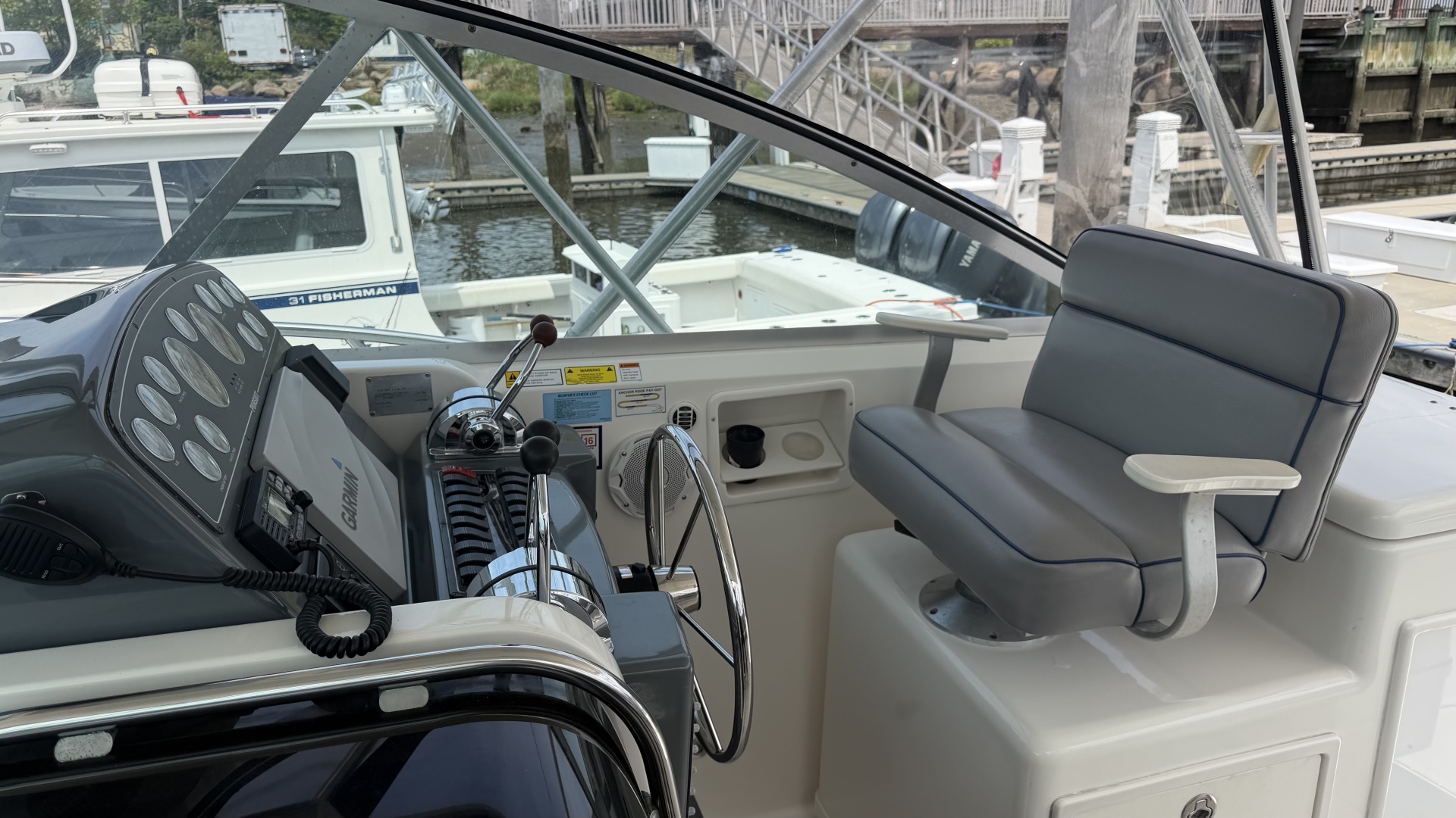 2003 Pursuit 3400 Express