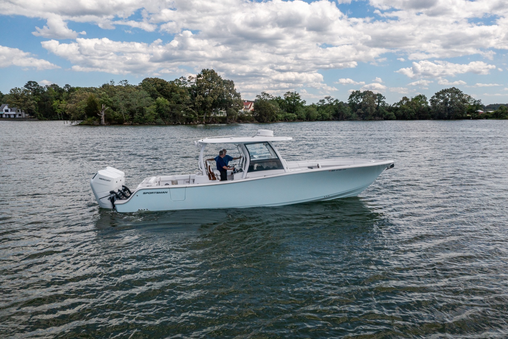 Sportsman Open 352 Center Console