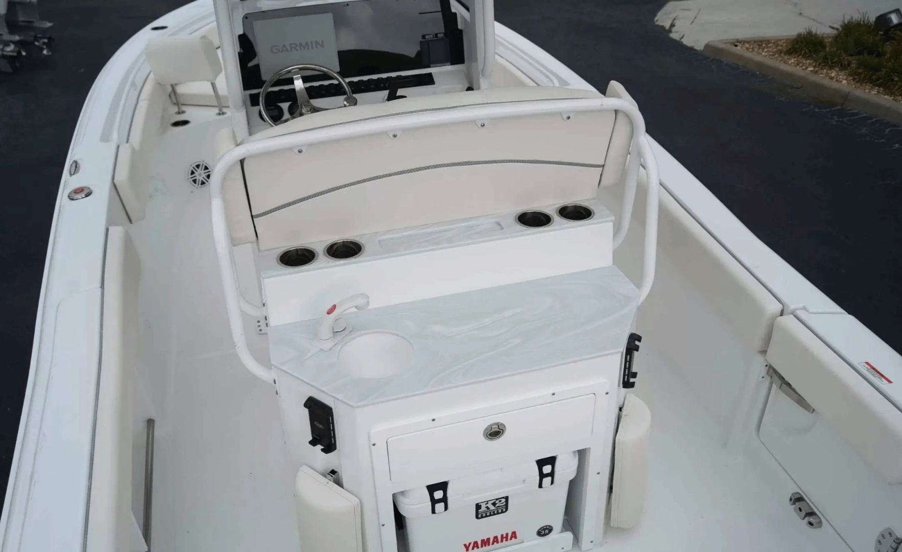 2026 Sea Hunt Ultra 235SE